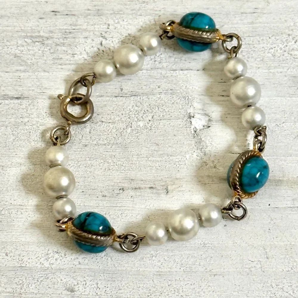 Faux pearl turquoise tone beaded bracelet